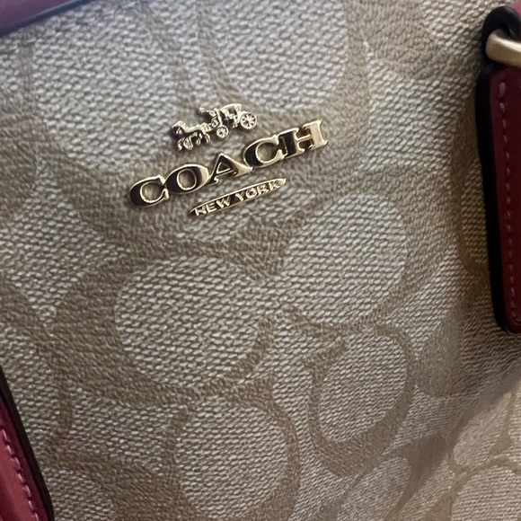 Coach pink bag monogram with hot pink accents. MINT CONDITION Perfect small size - Picture 3 of 6